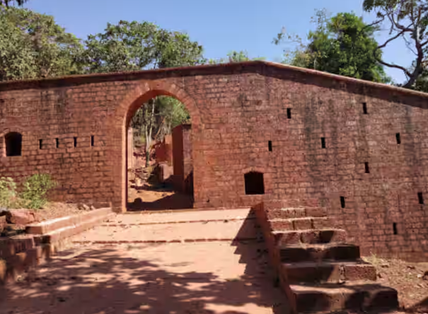 Yashwantgad Fort, Sindhudurg, Maharashtra - Vushii.com Yashwantgad Fort, Sindhudurg, Maharashtra - Vushii.com